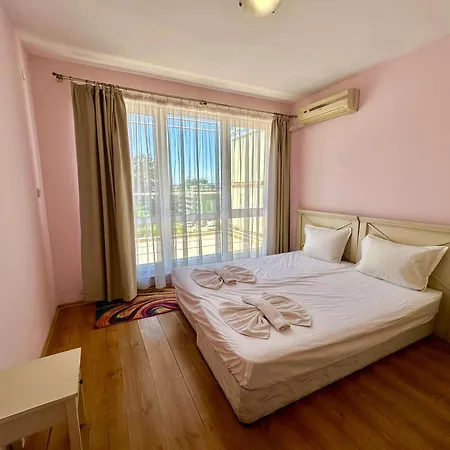 Large 2-bedroom With Living By Menada * Napospart